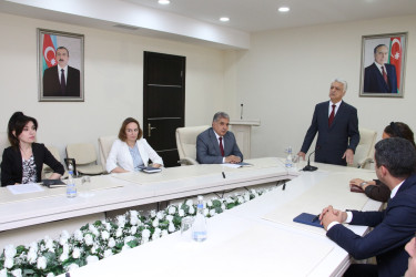 Səbail Rayon İcra Hakimiyyətində “Heydər Əliyev – müasir Azərbaycanın memarlıq irsi” mövzusunda tədbir keçirilib