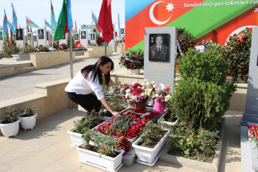 General-mayor Polad Həşimovun və polkovnik İlqar Mirzəyevin məzarları ziyarət edilib