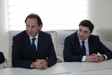 Rayon İcra Hakimiyyətinin başçısı RİHBA-nın məsul əməkdaşı Fikrət Rzayevi yubileyi münasibətilə təbrik etmişdir