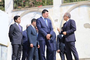 Rayon İcra Hakimiyyətinin başçısı Bibiheybət qəsəbəsində sakinlərin müraciətlərini dinləmiş və əraziyə baxış keçirmişdir