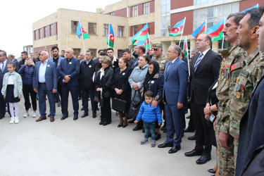 Rayon İcra Hakimiyyətinin başçısı “Azərbaycan Bayrağı” ordenli şəhid Bakir Quliyevin ailə üzvlərini ziyarət etdi