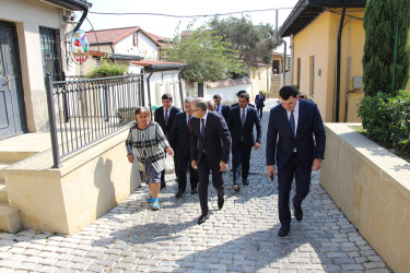 Rayon İcra Hakimiyyətinin başçısı Bibiheybət qəsəbəsində sakinlərin müraciətlərini dinləmiş və əraziyə baxış keçirmişdir