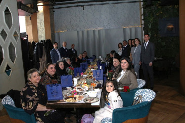Səbaildə “8 Mart – Beynəlxalq Qadınlar Günü” münasibətilə şəhid anaları ilə görüş keçirilib
