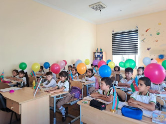 Səbail rayonunun ümumtəhsil məktəblərində “Bilik günü” ilə bağlı tədbirlər keçirilib