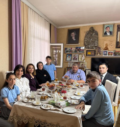 Səbail rayonunda şəhidlərin ailə üzvləri ziyarət olunur