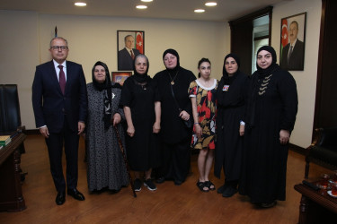 Səbail Rayon İcra Hakimiyyətində şəhid ailələri ilə görüş keçirilib
