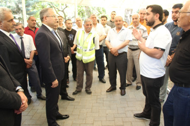 Rayon İcra Hakimiyyətinin başçısı Qafur Məmmədov adına parkda sakinlərlə səyyar görüş keçirmişdir