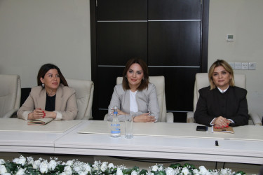 Rayon İcra Hakimiyyətinin başçısı Vuqar Zeynalov RİHBA-nın əməkdaşı Yeganə Məmmədovanı yubileyi münasibətilə təbrik etmişdir