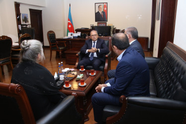 Rayon İcra Hakimiyyətinin başçısı Vətən müharibəsi şəhidi Əli Tağıyevin ailə üzvləri ilə görüş keçirmişdir
