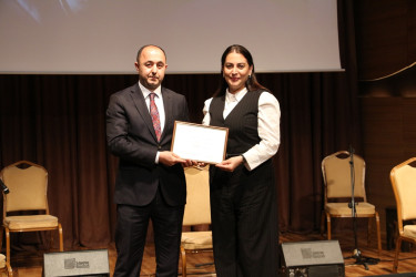 Beynəlxalq Muğam Mərkəzində Ümummilli Lider Heydər Əliyevin anadan olmasının 103-cü ildönümünə həsr olunmuş tədbir keçirilmişdir