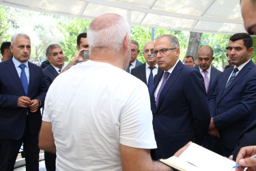 Rayon İcra Hakimiyyətinin başçısı Bayıl yaşayış massivində sakinlərlə görüş keçirib