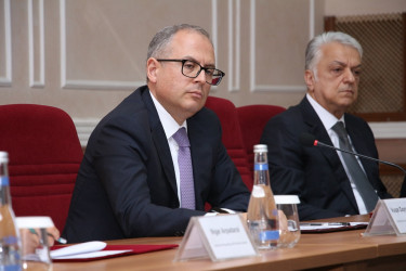 Səbail Rayon İcra Hakimiyyətində Ümummilli Lider Heydər Əliyevin anadan olmasının 103-cü ildönümü həsr olunmuş tədbir keçirilmişdir