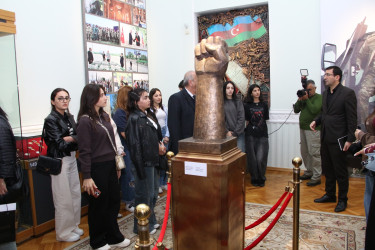 Səbail rayonunda Zəfər Gününün beş illiyinə hərs olunmuş “Tarixdə Qalacaq Qələbə” mövzusunda Elmi-praktik konfrans keçirilib
