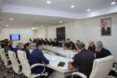 Səbail rayonunda “Su hövzələrində insanların təhlükəsizliyinin təmin edilməsi” mövzusunda müşavirə keçirilib