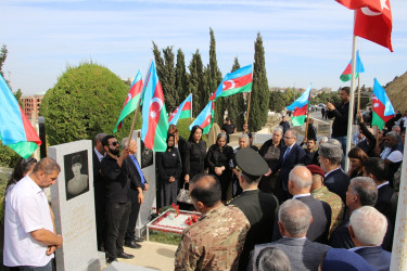 Səbail rayonunda Anım Günü ilə əlaqədar şəhidlərin məzarları ziyarət olundu