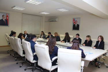 Səbail Rayon İcra Hakimiyyətində rəqəmsal inkişafa dair növbəti müşavirə keçirilib