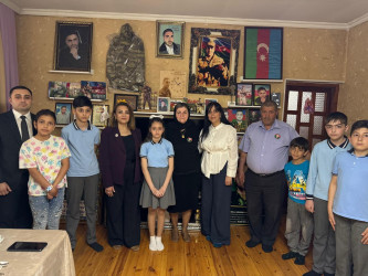 Səbail rayonunda şəhidlərin ailə üzvləri ziyarət olunur