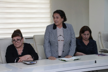 Rayon İcra Hakimiyyətinin başçısı Vuqar Zeynalov RİHBA-nın əməkdaşı Yeganə Məmmədovanı yubileyi münasibətilə təbrik etmişdir