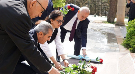 Beynəlxalq Muğam Mərkəzində Ümummilli Lider Heydər Əliyevin anadan olmasının 103-cü ildönümünə həsr olunmuş tədbir keçirilmişdir