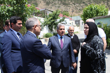 Rayon İcra Hakimiyyətinin başçısı 20-ci sahə yaşayış massivində sakinlərlə görüş keçirib