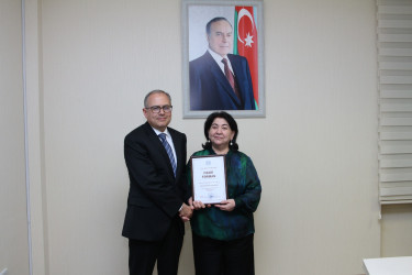 Səbail Rayon İcra Hakimiyyətində Nizami Kino Mərkəzinin direktor müavini Azru Əhədova ilə yubileyi münasibətilə görüş keçirilmişdir