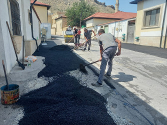 Səbail rayonunda yolların asfaltlanması işləri davam edir