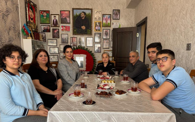 Səbail rayonunda şəhidlərin ailə üzvləri ziyarət olunur