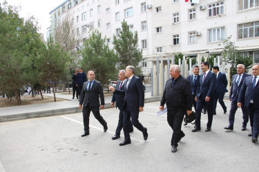 Rayon İcra Hakimiyyətinin başçısı “Bizim həyət" layihəsi çərçivəsində yenilənən həyətə baxış keçirib