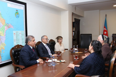 Rayon İcra Hakimiyyətinin başçısı Vətən müharibəsi şəhidlərinin ailə üzvləri ilə görüş keçirmişdir