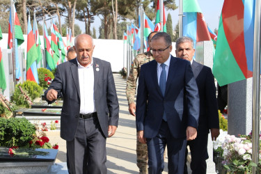 Azərbaycan Silahlı Qüvvələrinin mayoru İlkin Əhədzadənin şəhid olmasının ildönümü ilə əlaqədar II Fəxri Xiyabandakı məzarı ziyarət olundu