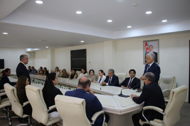 Rayon İcra Hakimiyyətinin başçısı RİHBA-nın məsul əməkdaşı Fikrət Rzayevi yubileyi münasibətilə təbrik etmişdir