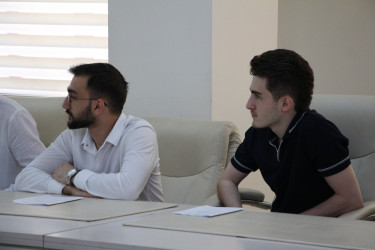 Səbail Rayon İcra Hakimiyyətində Dövlət İdarəçilik Akademiyasının tələbələri ilə görüş keçirilib