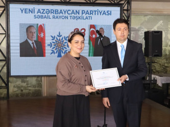 Yeni Azərbaycan Partiyası Səbail rayon təşkilatının yaradılmasının 33-cü ildönümünə həsr olunmuş tədbir