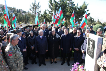 8 noyabr – Zəfər Günü ilə əlaqədar Vətən müharibəsi şəhidlərinin məzarları ziyarət olundu