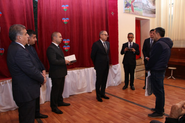 Rayon İcra Hakimiyyətinin başçısı Badamdar qəsəbəsində sakinlərlə səyyar görüş keçirib
