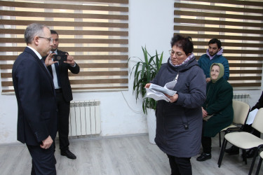 Rayon İcra Hakimiyyətinin başçısı sakinlərlə səyyar görüş keçirmişdir