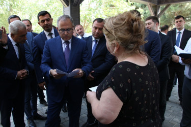 Rayon İcra Hakimiyyətinin başçısı tərəfindən Fəhlə əlləri parkında sakinlərlə səyyar görüş keçirilib