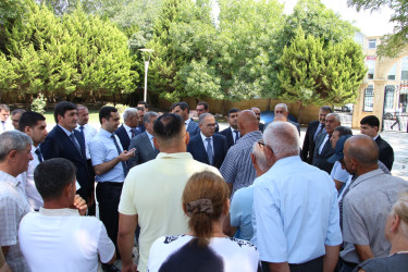 Rayon İcra Hakimiyyətinin başçısı Badamdar qəsəbəsində sakinlərlə səyyar görüş keçirib
