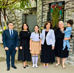 Səbail rayonunda şəhidlərin ailə üzvləri ziyarət olunur