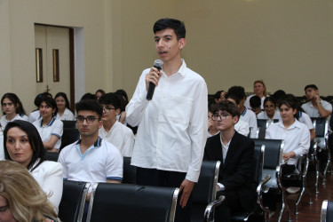 Səbail rayonunda “Heydər Əliyev və Milli Memarlıq Dəyərlərinin Qorunması və İnkişafı” mövzusunda panel müzakirə keçirilmişdir