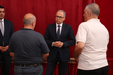 Rayon İcra Hakimiyyətinin başçısı Badamdar qəsəbəsində sakinlərlə səyyar görüş keçirmişdir