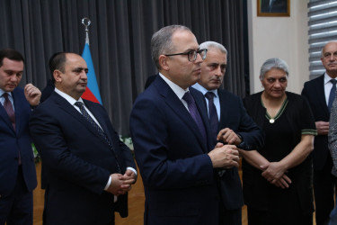 Rayon İcra Hakimiyyətinin başçısı Bayıl yaşayış massivində sakinlərlə səyyar görüş keçirib