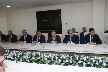 Səbail Rayon İcra Hakimiyyətində payız-qış mövsümünə hazırlıqla bağlı müşavirə keçirilib