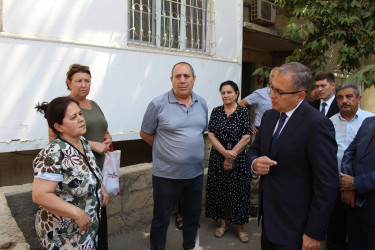 Rayon İcra Hakimiyyətinin başçısı İqor Ağayev küçəsində sakinlərlə görüş keçirdi