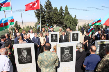 Səbail rayonunda Anım Günü ilə əlaqədar şəhidlərin məzarları ziyarət olundu