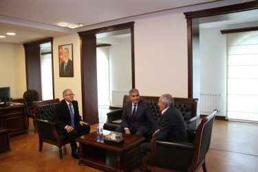Rayon İcra Hakimiyyətinin başçısı şəhid atası Maarif Hüseynov ilə görüş keçirmişdir