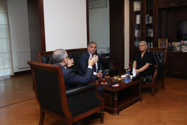 Rayon İcra Hakimiyyətinin başçısı şəhid anası Aygün Məmmədova ilə görüş keçirmişdir
