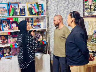 Səbail rayonunda şəhidlərin  ailə üzvləri ziyarət olunur
