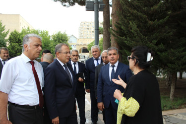 Rayon İcra Hakimiyyətinin başçısı Badamdar qəsəbəsi Heydər Əliyev parkında sakinlərlə növbəti səyyar görüş keçirmişdir