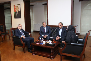 Rayon İcra Hakimiyyətinin başçısı Vətən müharibəsi şəhidi Əli Tağıyevin ailə üzvləri ilə görüş keçirmişdir